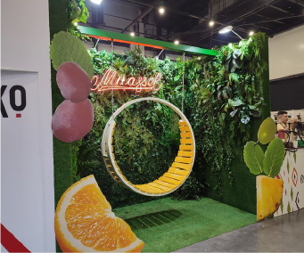 Espaços instagramáveis para eventos: como criar cenários que encantam convidados e geram engajamento — Lounges