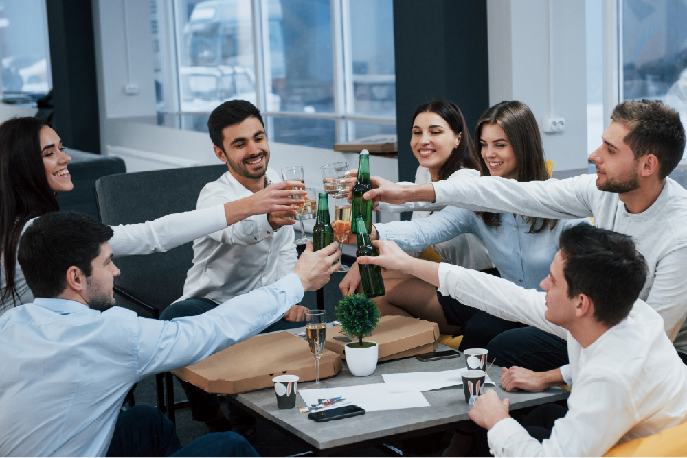 Eventos corporativos no meio do ano: como renovar o ambiente para manter o engajamento das equipes — Lounges